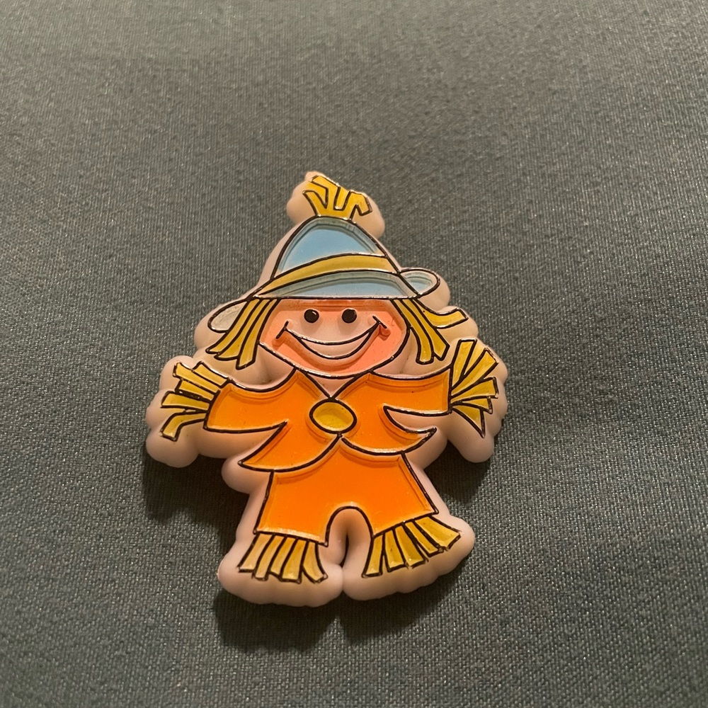 Vintage Fall Scarecrow Plastic Pin